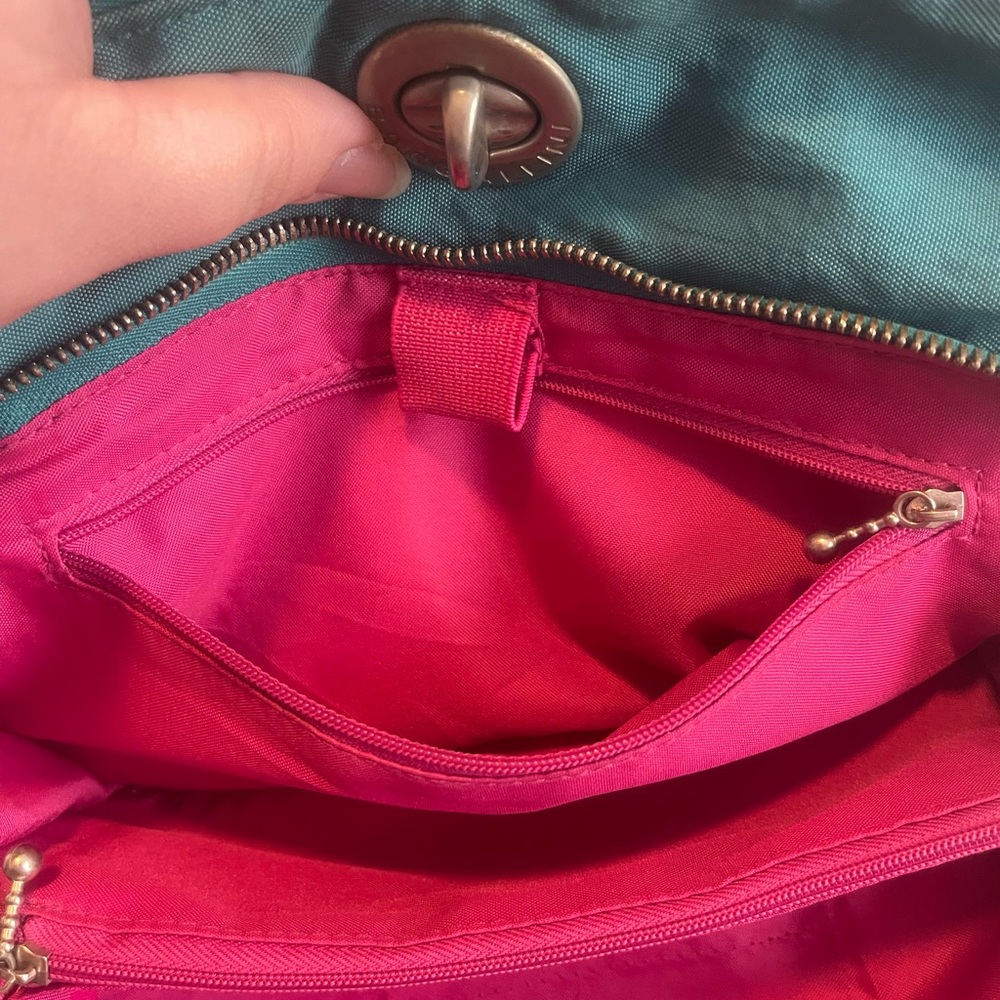 Baggallini Nylon Crossbody Handbag Purse Lock Top Zip Aqua and Pink - Picture 8 of 14